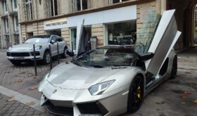 LAMBORGHINI AVENTADOR