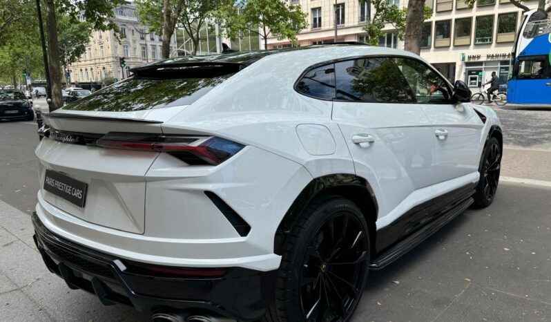 LAMBORGHINI URUS complet