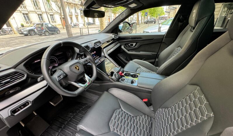 LAMBORGHINI URUS complet