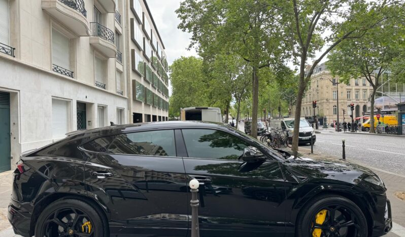 LAMBORGHINI URUS complet