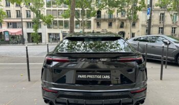 LAMBORGHINI URUS complet