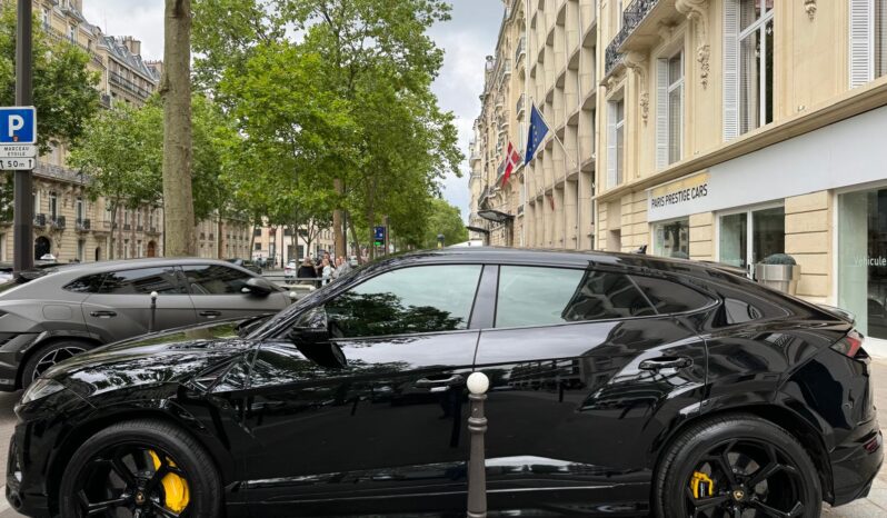 LAMBORGHINI URUS complet