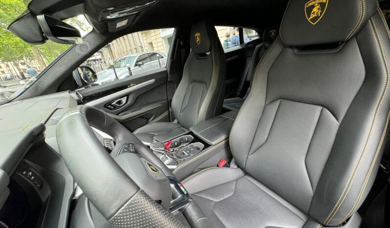 LAMBORGHINI URUS complet