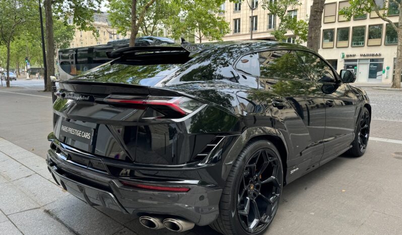 LAMBORGHINI URUS complet