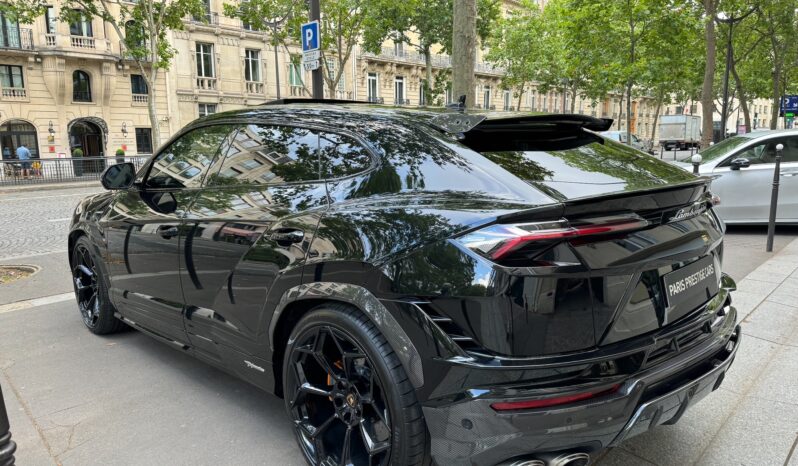 LAMBORGHINI URUS complet